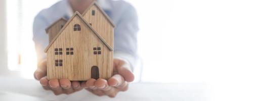 Is cash home buying suitable for first-time homebuyers?